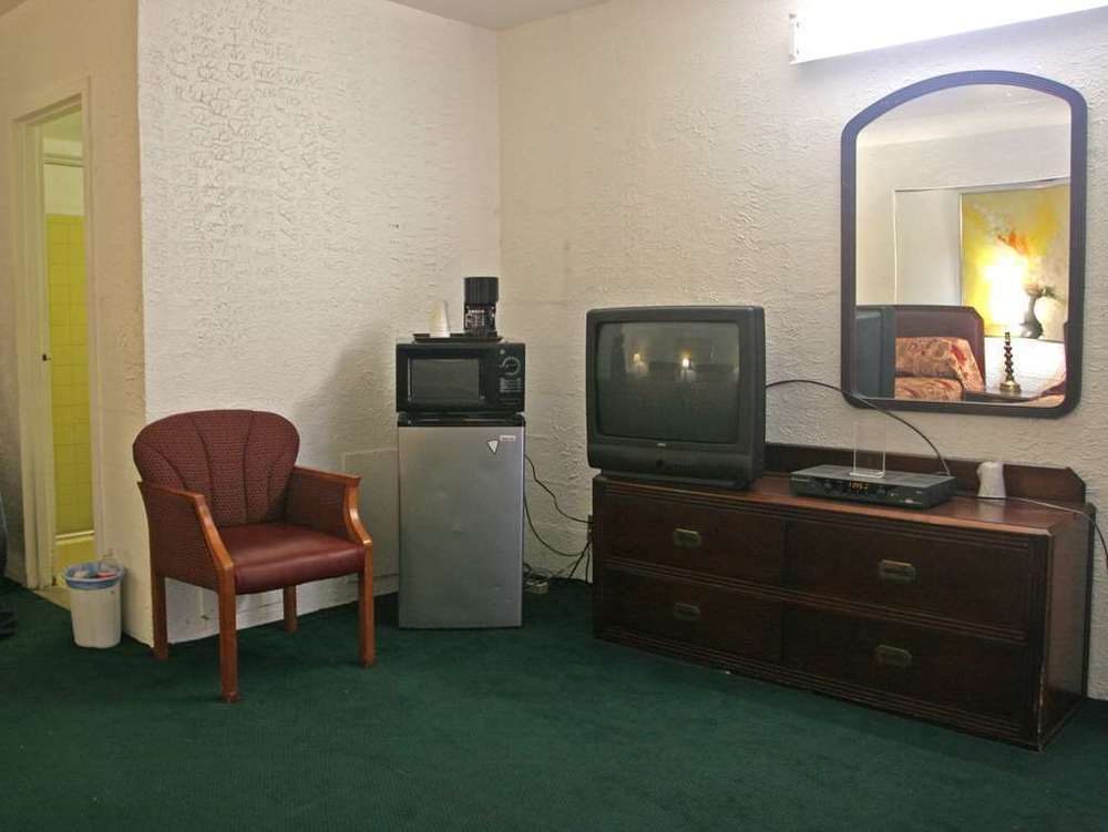 Viking Motel-Detroit Room photo